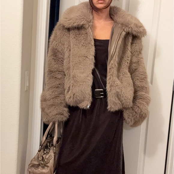 Gap faux fur bomber jacket taupe beige - Picture 3 of 3